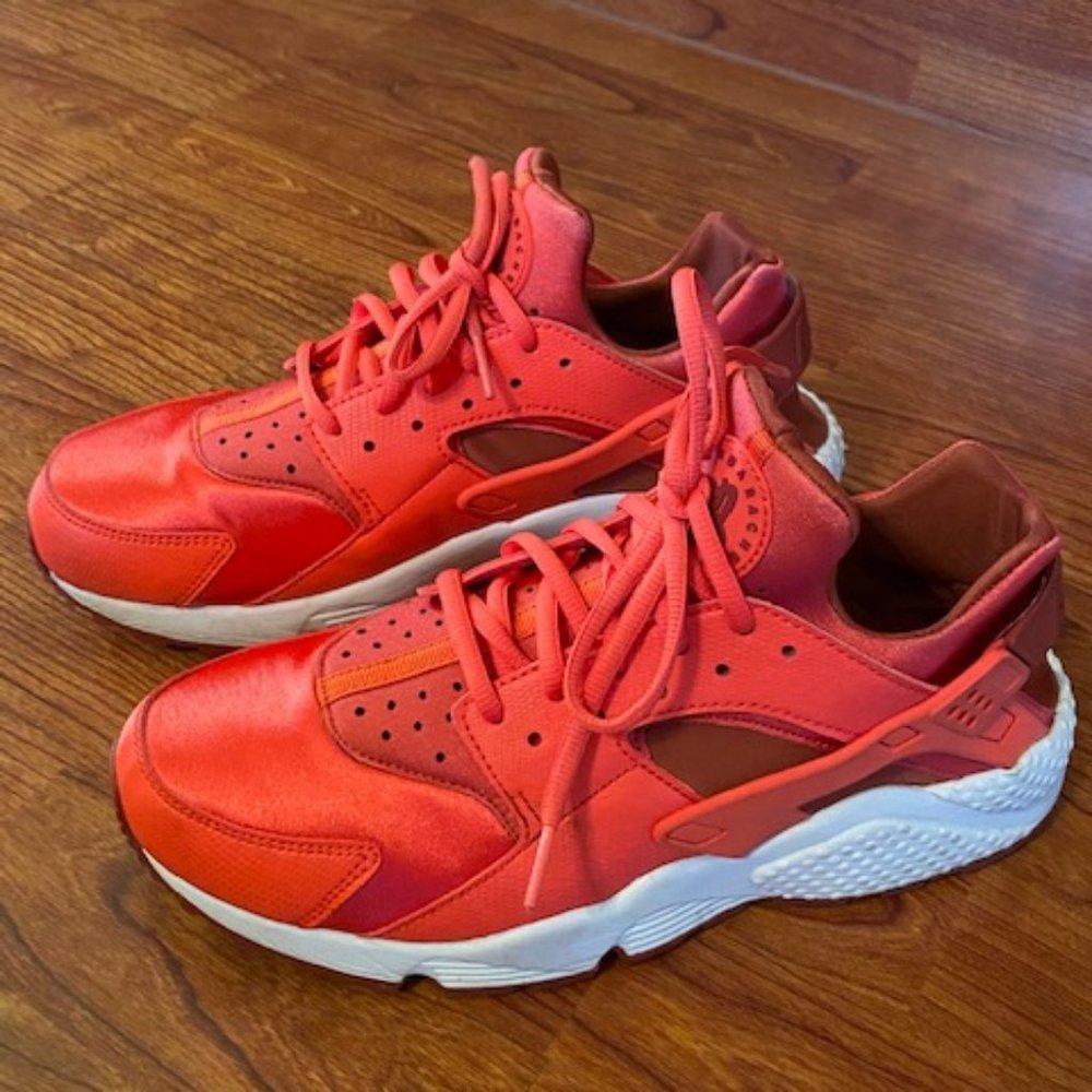 Nike Hurrache Gym Shoes